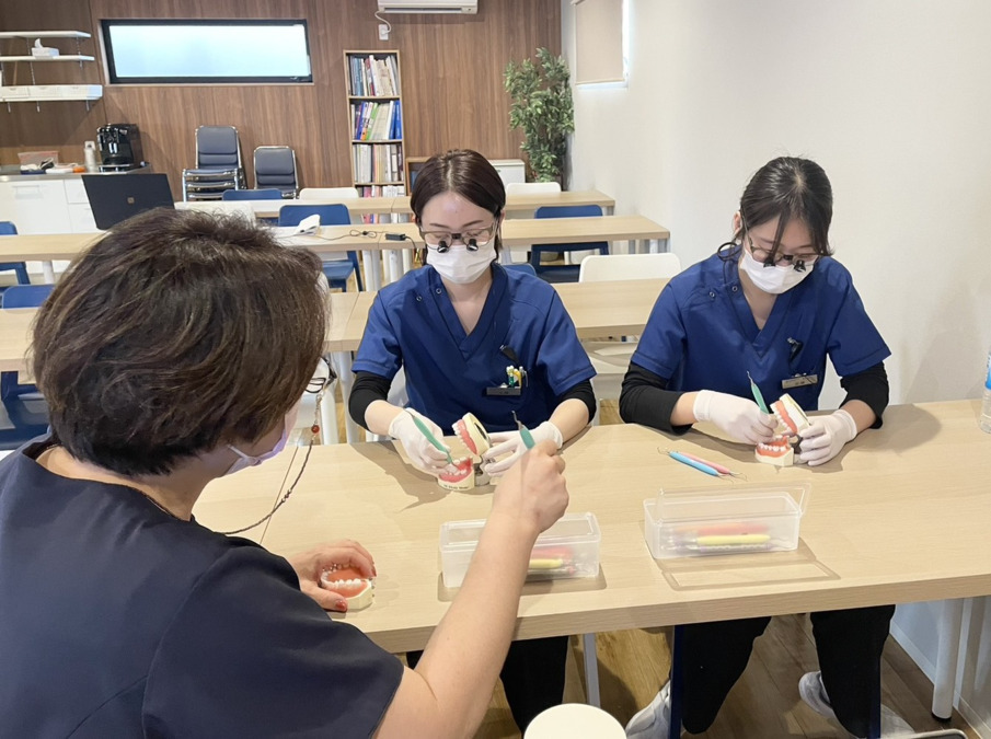 大野歯科医院（歯科衛生士の求人）の写真11枚目：新卒入社実績多数