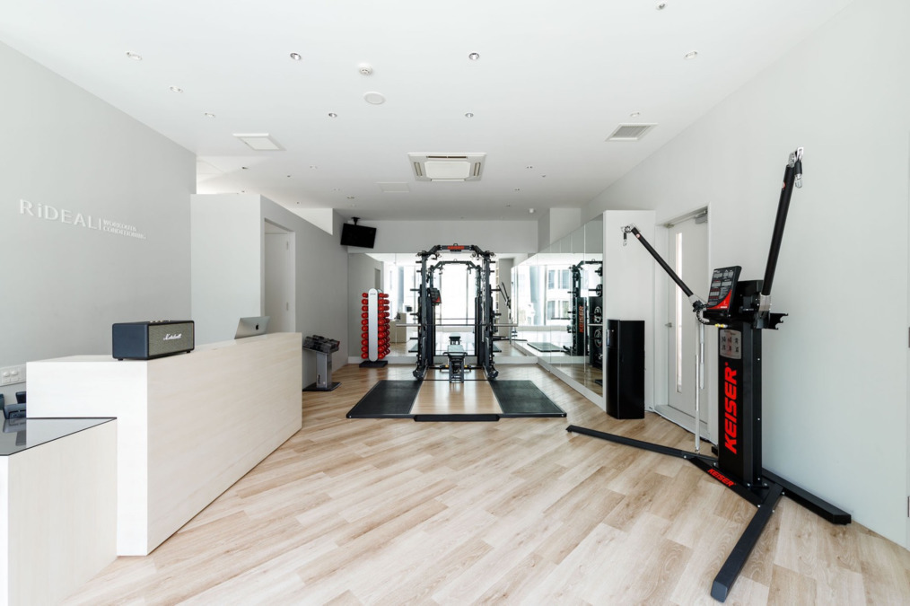 銀座パーソナルトレーニングジム RiDEAL(エステティシャンの求人)の写真:RiDEAL|WORKOUT&CONDITIONING