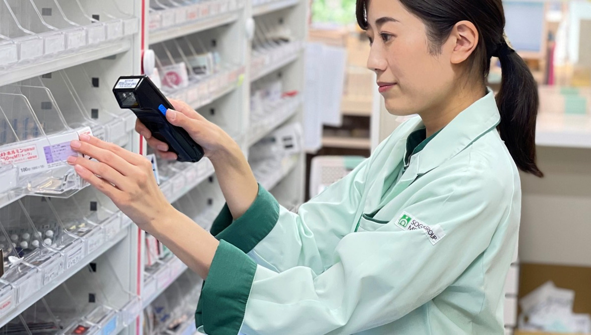 経堂みどり薬局（調剤事務の求人）の写真6枚目：【ピッキング】★メイン業務★処方せんに記載されたお薬を間違えないように集めます
