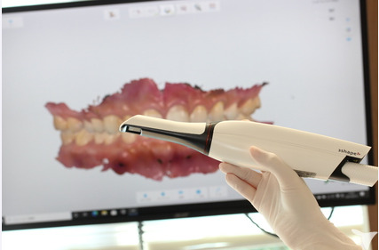 三軒茶屋マルオ歯科(厚木技工所)の写真