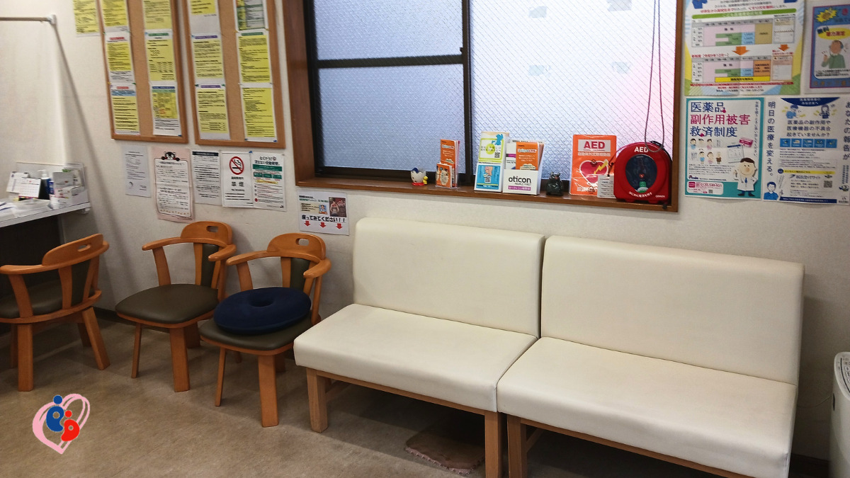 すずらん薬局(薬剤師の求人)の写真3枚目:待合席