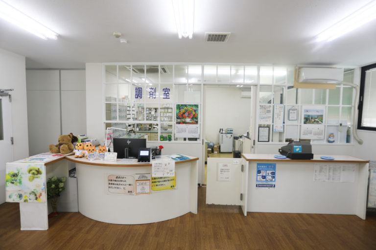 ヤクエイ中町薬局（薬剤師の求人）の写真2枚目：ヤクエイ中町薬局の内観