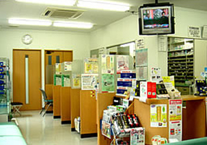 薬局アポック鶴ヶ島池ノ台店（薬剤師の求人）の写真2枚目：店内