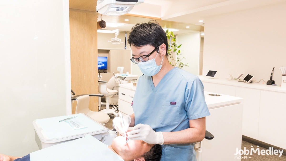 Life Dental Cinic ライフ歯科の写真6枚目：院内研修だけでなく院外の勉強会や講習会にも積極的に参加可能です！