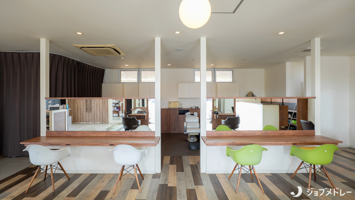 rapture 蟹江店【ラプチャー】(美容師の求人)の写真13枚目:ゆったりとした時間をお届けしています♪