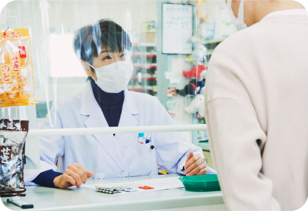 たなべ薬局 調布店（薬剤師の求人）の写真2枚目：患者さんとのコミュニケーションを大切にしています