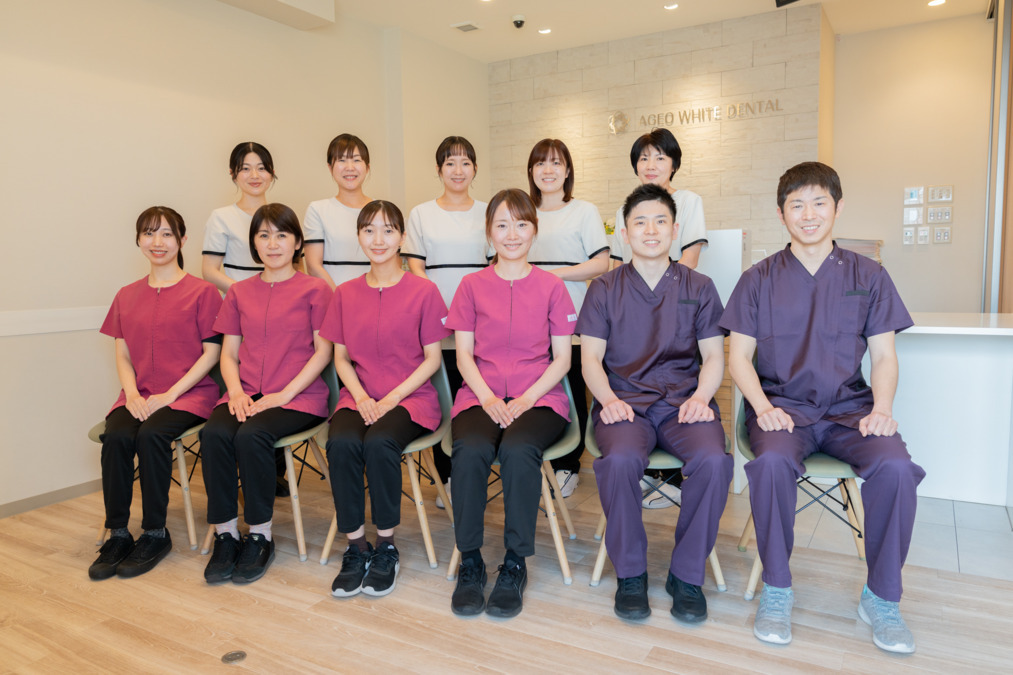 上尾ホワイト歯科（歯科助手の求人）の写真2枚目：スタッフ一同