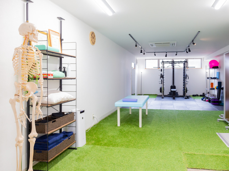 パーソナルトレーニング整体Reglisse（インストラクターの求人）の写真5枚目：広々とした空間でセッションを行います。