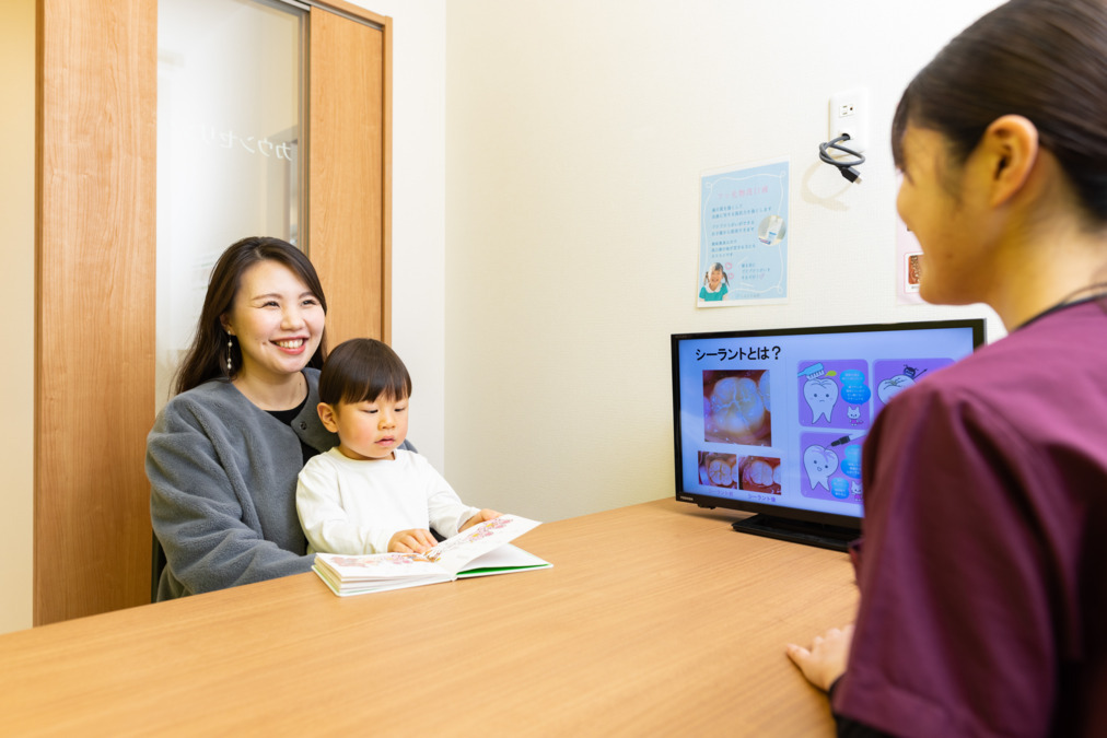 しまぞえ歯科（歯科衛生士の求人）の写真7枚目：カウンセリング室で問診や説明を行います