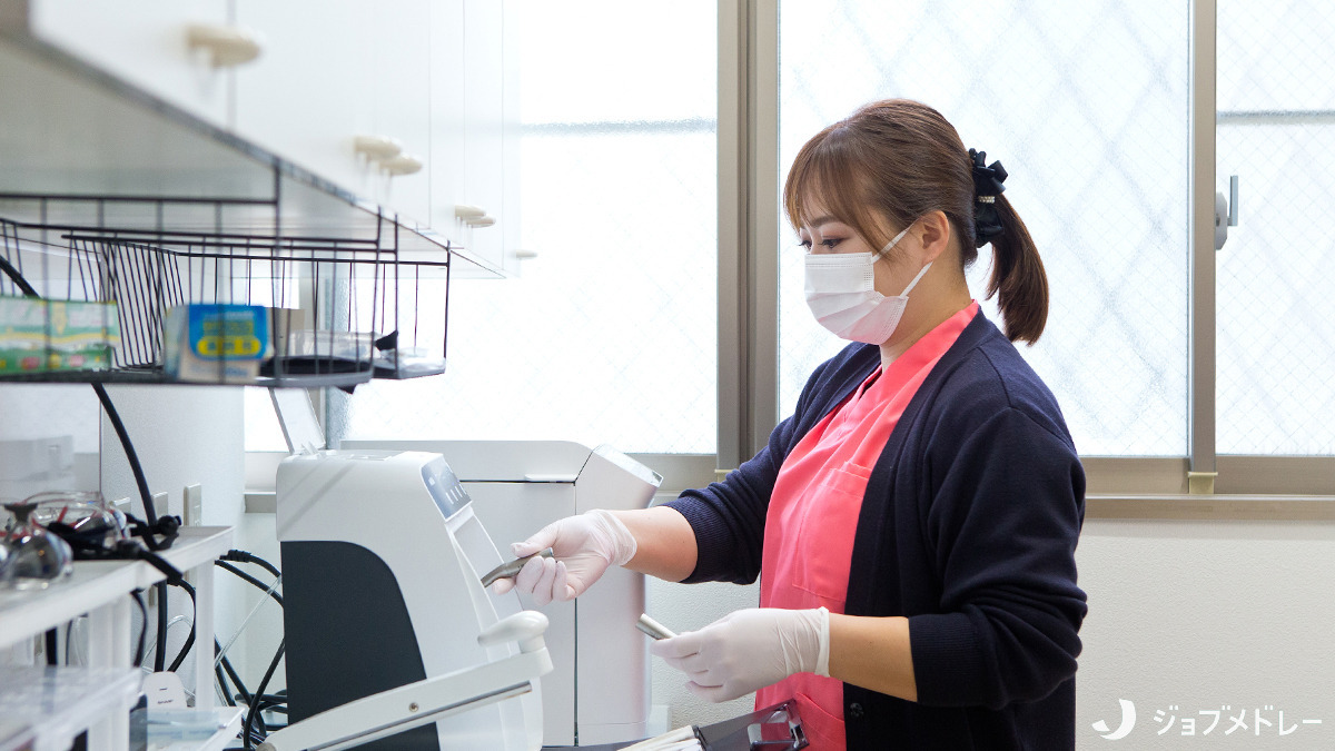 とうだい歯科クリニック（歯科衛生士の求人）の写真16枚目：患者さまの口腔内に入る器具は全て使用後に洗浄・消毒・滅菌処理を行っています