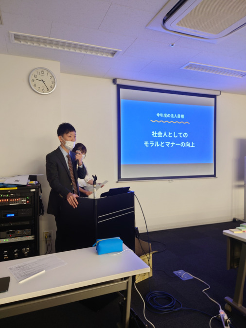 おばた歯科・矯正歯科（歯科医師の求人）の写真9枚目：研修会やDr勉強会も行っています！成長できる環境です！