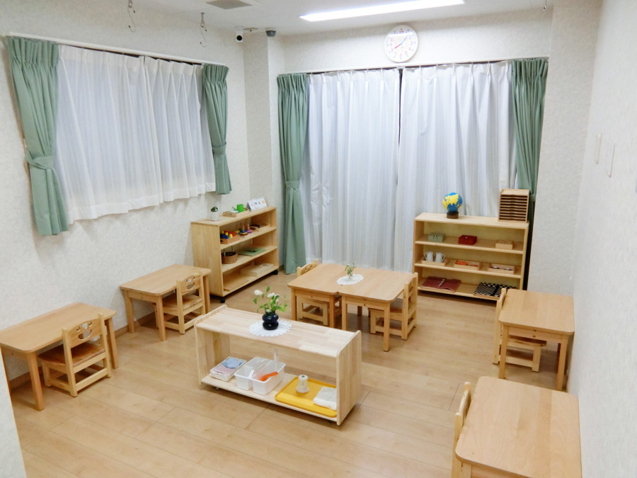 アベニール保育園（保育補助の求人）の写真3枚目：2階　2歳児保育室☆