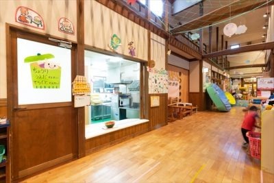 東保育所の写真6枚目：給食のお部屋