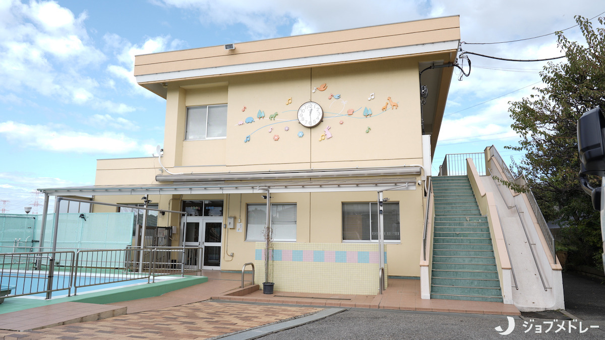 認定こども園　手賀の丘幼稚園・保育園（保育士の求人）の写真2枚目：園の外観です