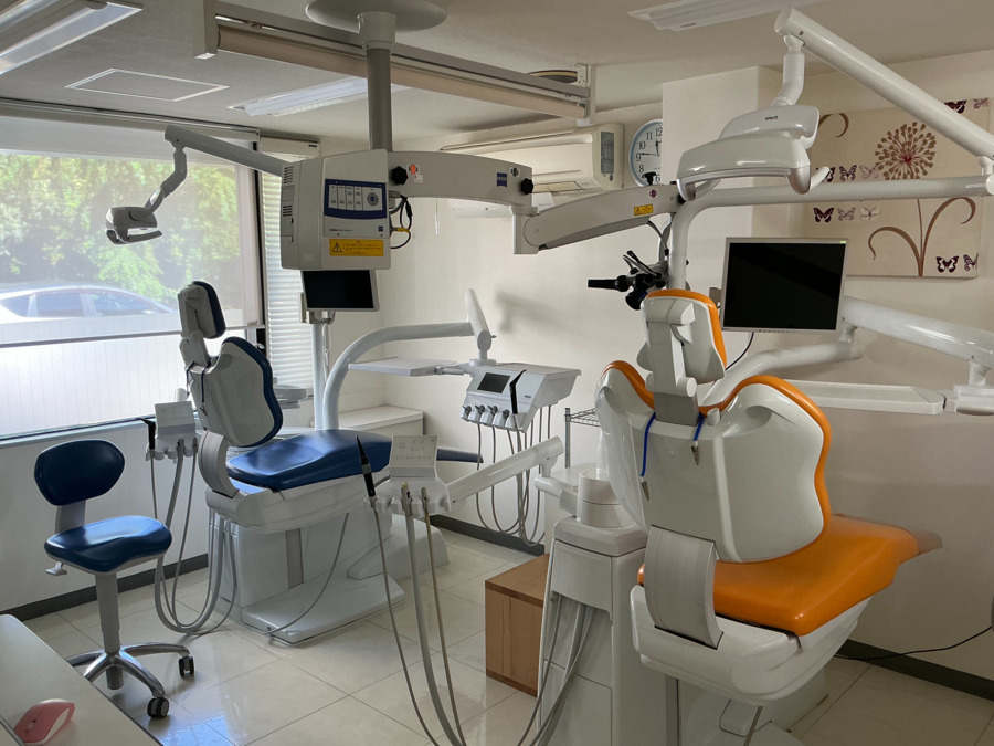 山田歯科(歯科衛生士の求人)の写真3枚目:医院1F 診療室①