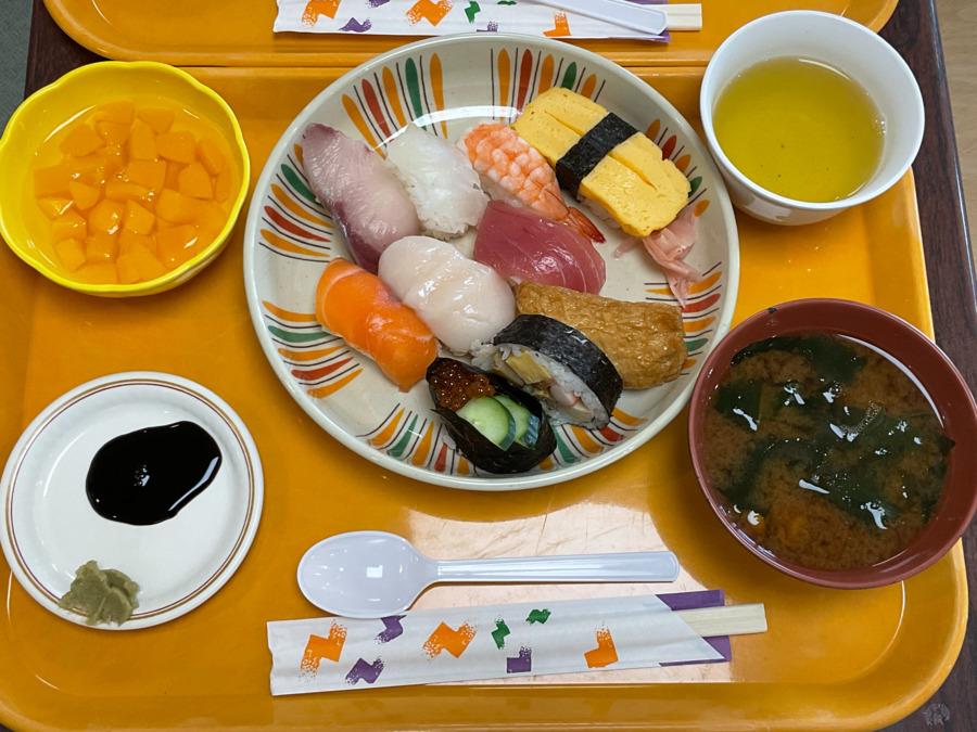 ケアハウスかんで（管理栄養士/栄養士の求人）の写真19枚目：行事食①