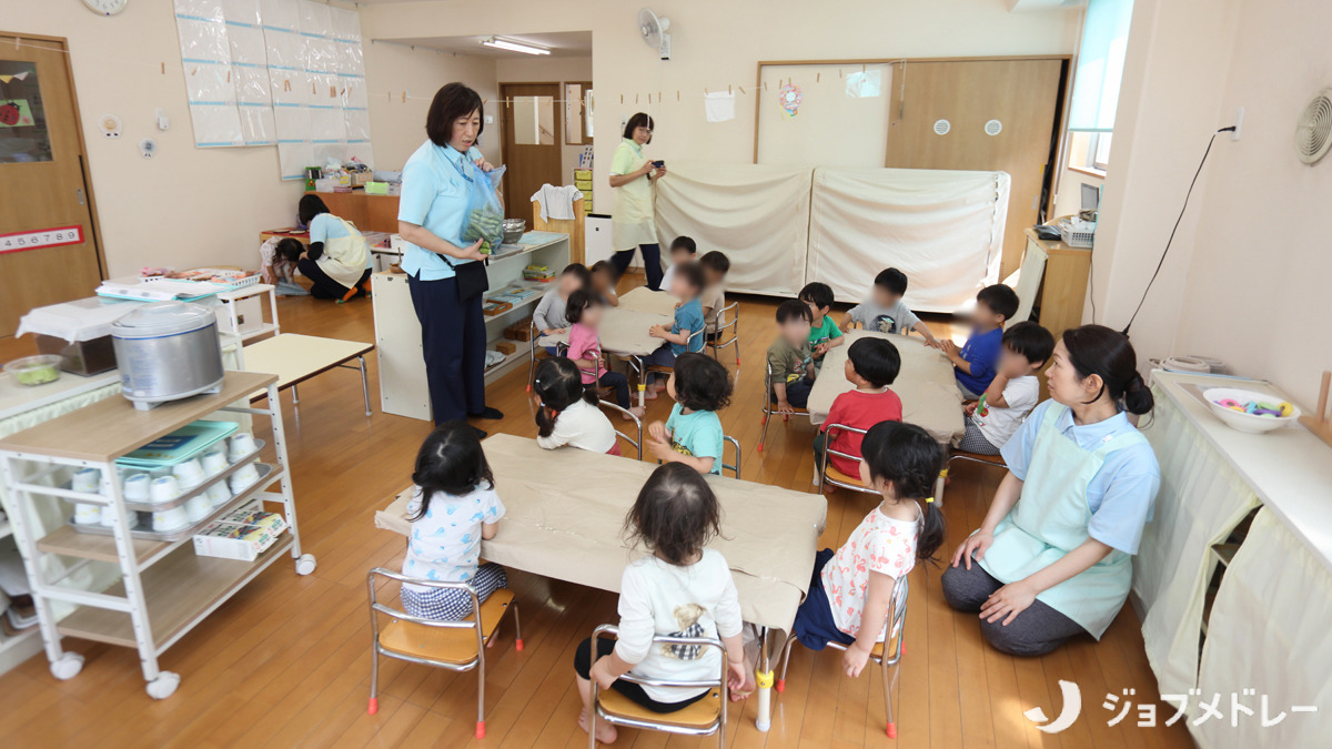第二椎の実子供の家の写真6枚目：スタッフ同士、良好な関係を築けるよう日々業務に取り組んでいます◎