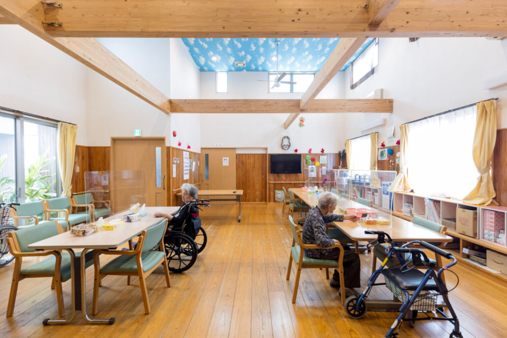 有料老人ホームれんげ畑（介護職/ヘルパーの求人）の写真2枚目：