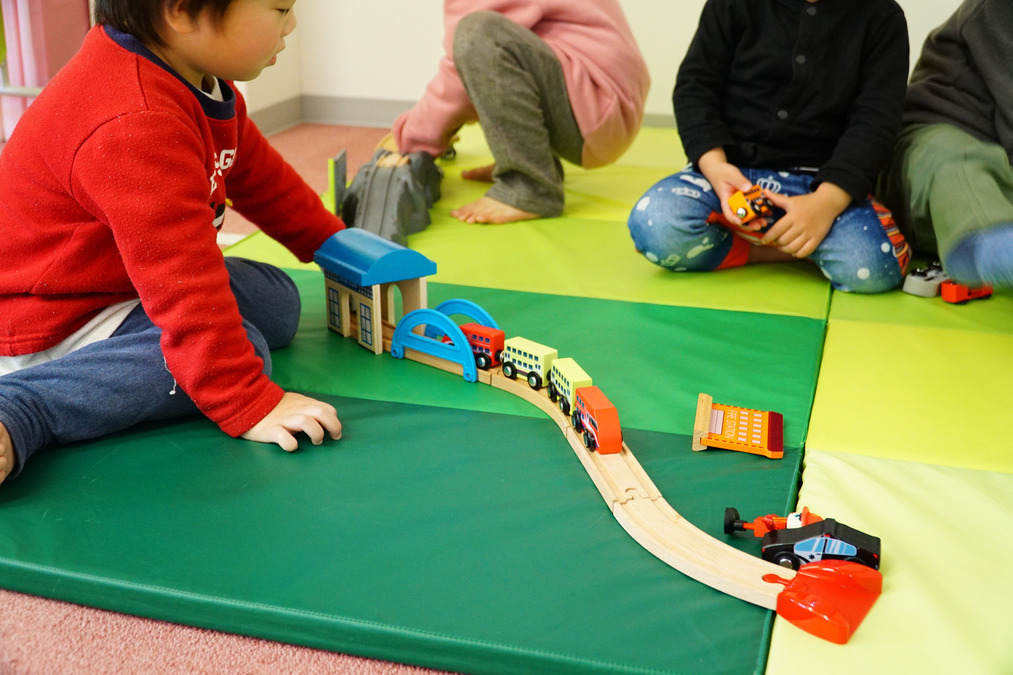 児童発達支援事業所TODAY is NewLife宮前平（児童発達支援管理責任者の求人）の写真2枚目：人気のおもちゃは大人気☆