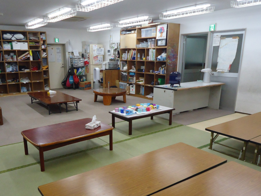 大砂土山ねこ（放課後児童支援員/学童指導員の求人）の写真3枚目：歴史が長い学童です。お部屋はみんなできれいに使っています。