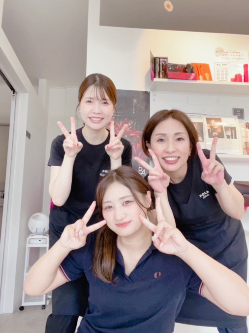 POLA 岡山青江店の写真3枚目：新しいスタッフも増えてま〜す♪