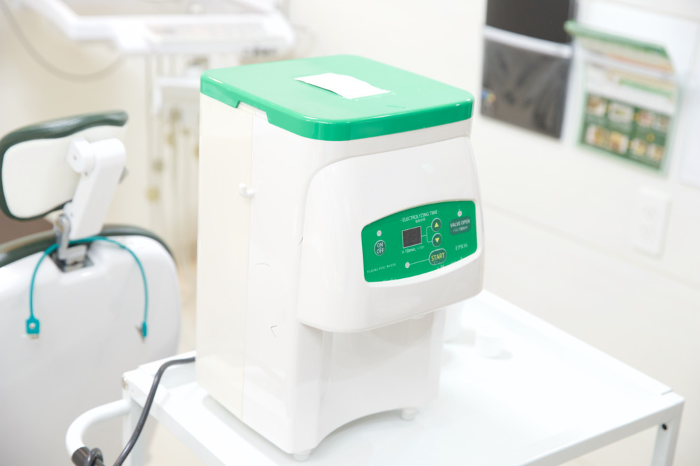 医療法人社団志祐会 菊地歯科医院(歯科衛生士の求人)の写真12枚目:POICウォーターを導入。口腔内の細菌やウイルスを消毒・除菌する水です。