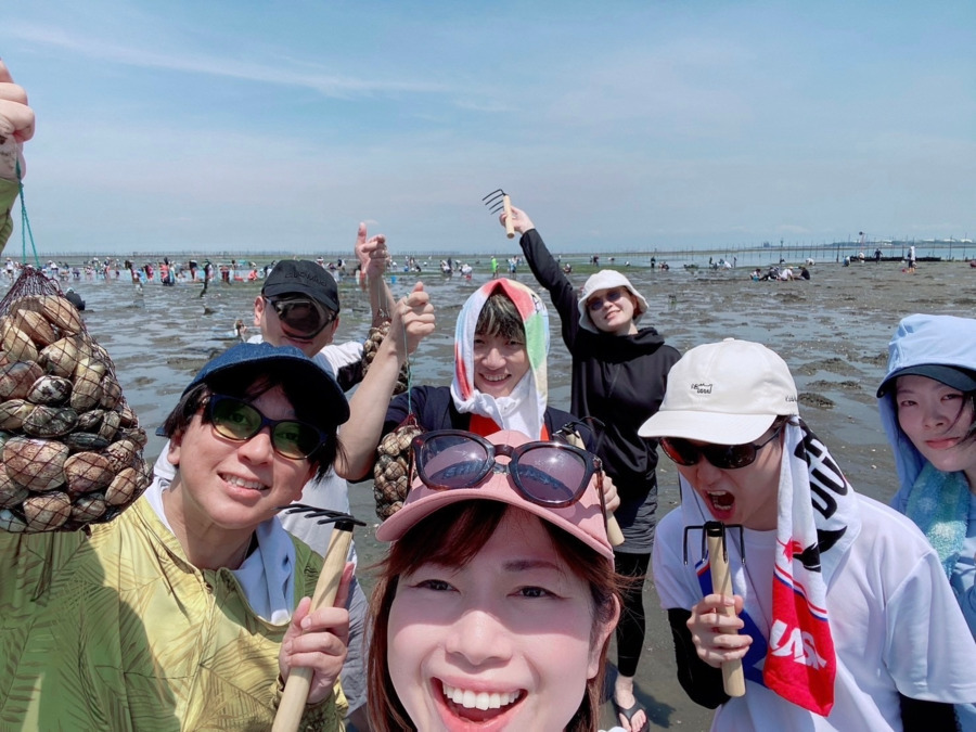 東京中野メンタルクリニック(医療事務/受付の求人)の写真7枚目:時々貝掘りもやります。