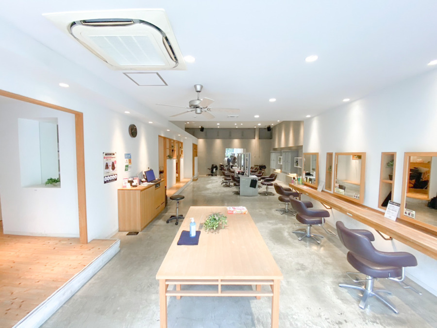 美容室SALONS高島店の写真5枚目：