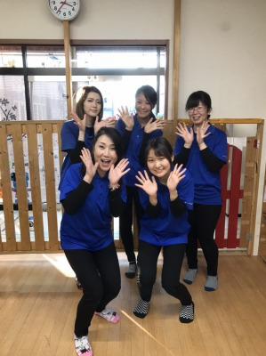 ネバーランドイースト(児童指導員の求人)の写真:仲良しスタッフです!