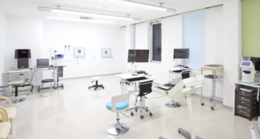 福喜多眼科（看護師/准看護師の求人）の写真4枚目：業務マニュアルや資料が整備されており、不明点をいつでも確認できます。