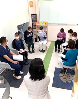 分倍河原ひまわり歯科矯正歯科（歯科医師の求人）の写真9枚目：様々な勉強会を開催してます。