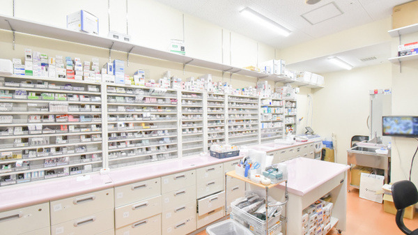 キリン堂薬局 王寺駅前店の写真