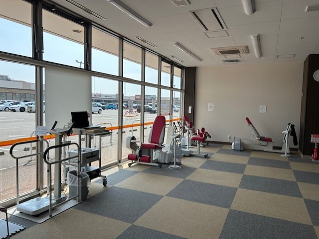 イオンスマイル浜松葵店【2026年07月01日オープン予定】の写真2枚目:体組成計やマシンの設備があります♪