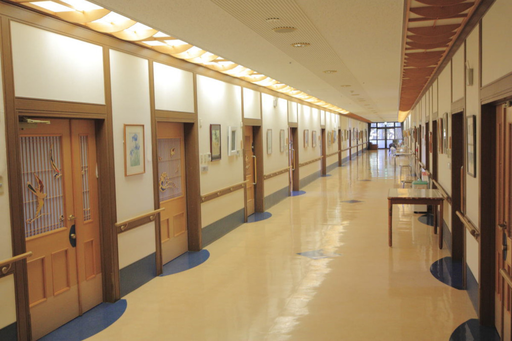 特別養護老人ホーム彩香園アルテリーベ（介護職/ヘルパーの求人）の写真5枚目：特別養護老人ホーム　居室