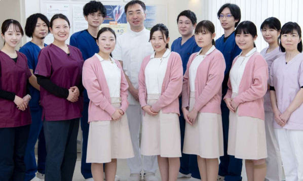 医療法人健進会　井上整形外科（看護師/准看護師の求人）の写真2枚目：活気あふれる職場です。一緒に地域医療に貢献し、スキルアップを目指しませんか？