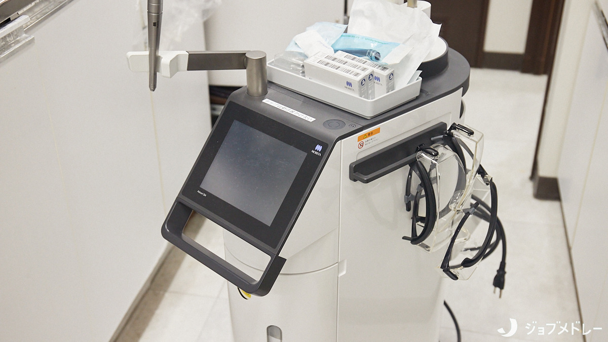 医療法人社団誠明会 ACTデンタルクリニック（歯科衛生士の求人）の写真16枚目：レーザー治療装置です