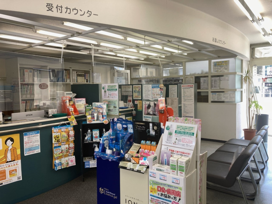 ファーマライズ薬局 菰野店（薬剤師の求人）の写真3枚目：菰野店　待合室