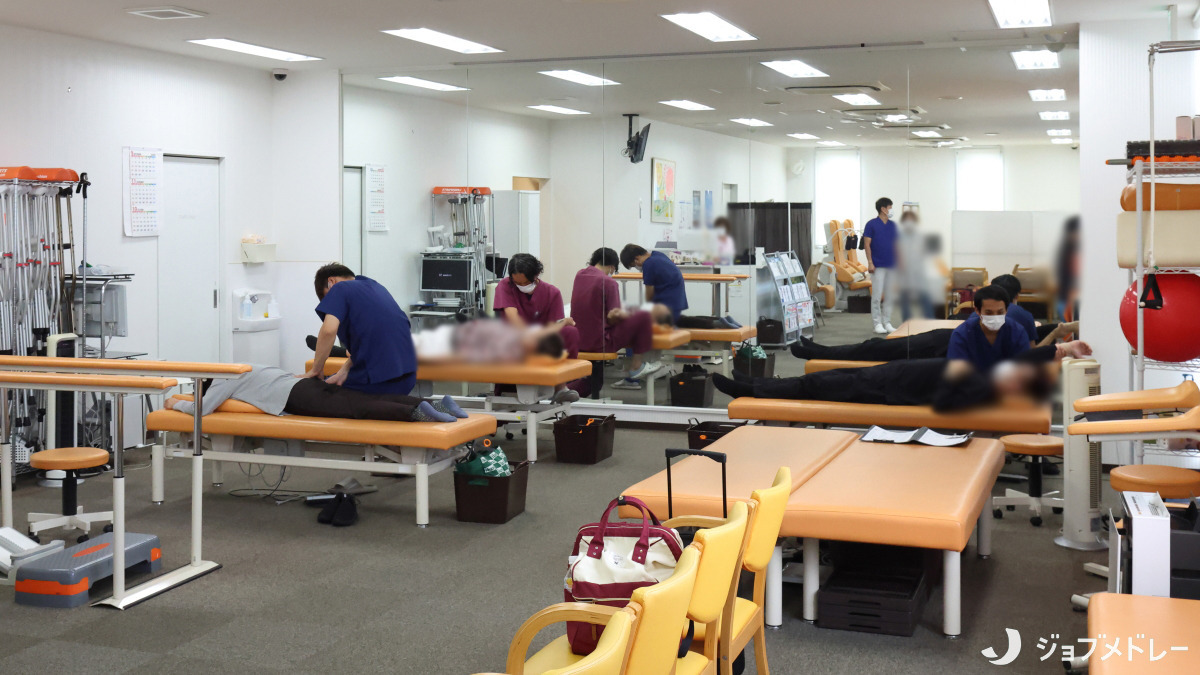 ほんじょう整形外科クリニック（看護師/准看護師の求人）の写真9枚目：リハビリ室です