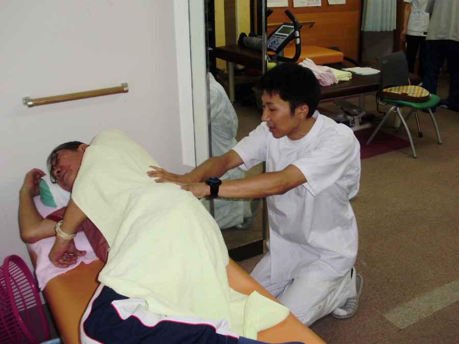 デイサービスセンターリハ道(あん摩マッサージ指圧師の求人)の写真5枚目:手技療法を遺憾なく発揮できます!!