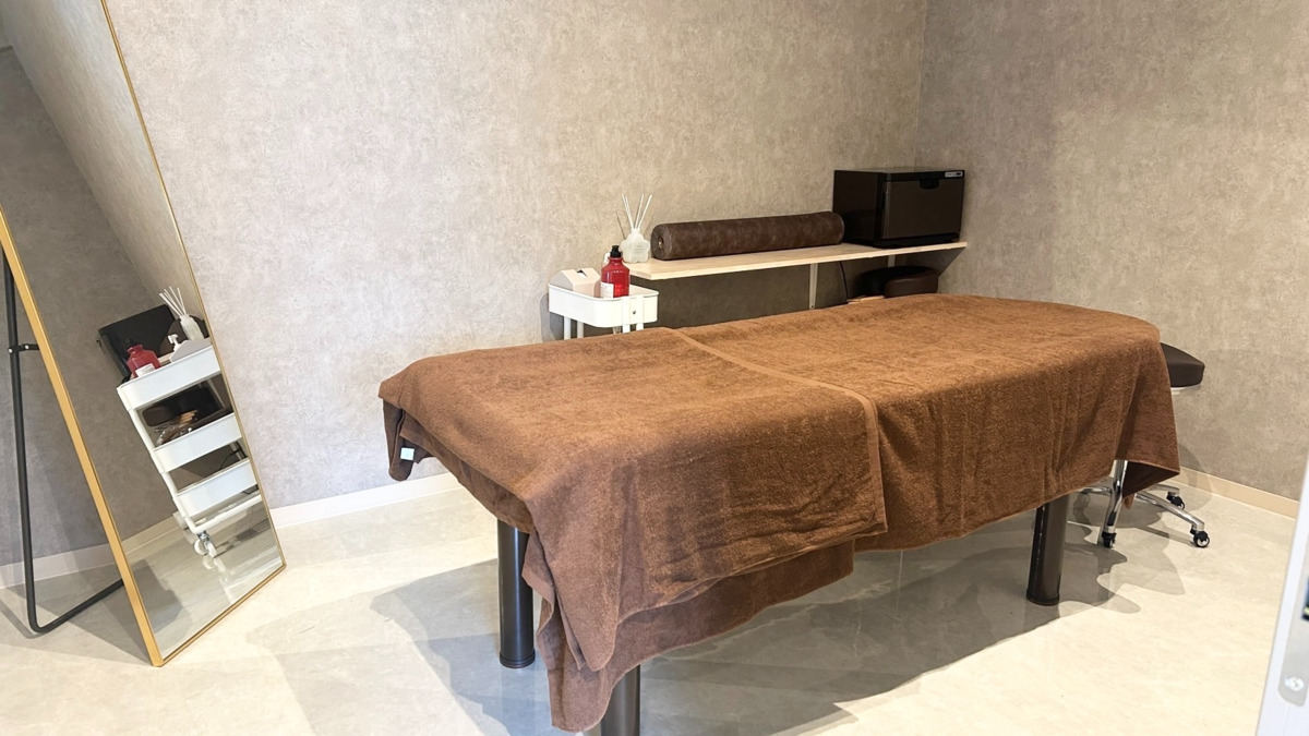 FIRSTCLASSTRAINERS学園前店の写真5枚目：
