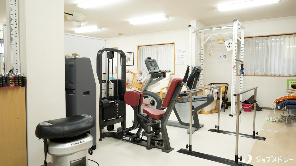 パーク検見川（看護師/准看護師の求人）の写真4枚目：利用者様 1 人 1 人に合った訓練メニューを実施しています