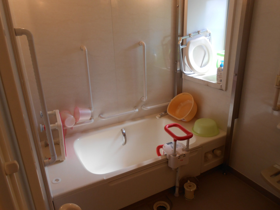 セントケアホーム浮間（介護職/ヘルパーの求人）の写真2枚目：■セントケアホーム浮間■入浴は個別対応でお客様のペースを大切にサポートしています