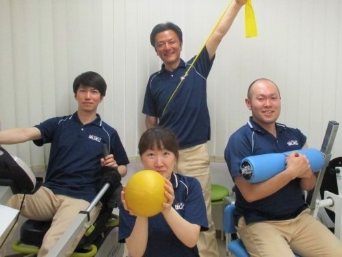 ぽじえじステーション西小山(生活相談員の求人)の写真:西小山のスタッフ♪少人数制のアットホームな職場環境で、お客様をサポートしています