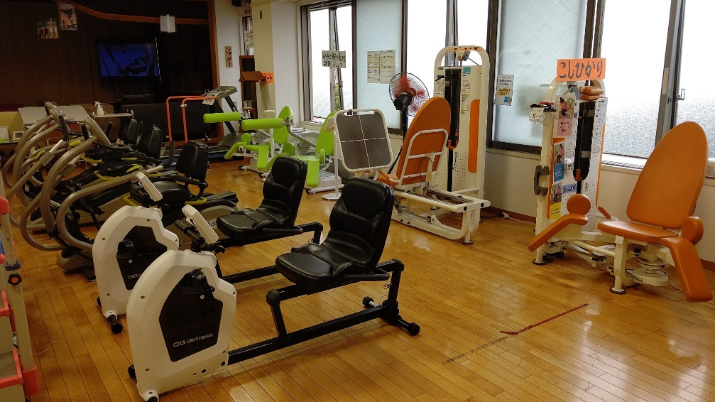 夢のみずうみ村　新樹苑デイサービスセンター（作業療法士の求人）の写真6枚目：マシントレーニングも充実。最新マシンを導入済み。
