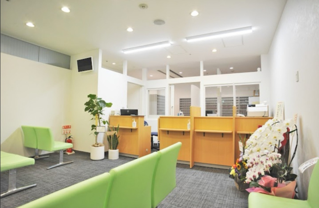とおやま薬局アミュプラザ小倉店（薬剤師の求人）の写真3枚目：