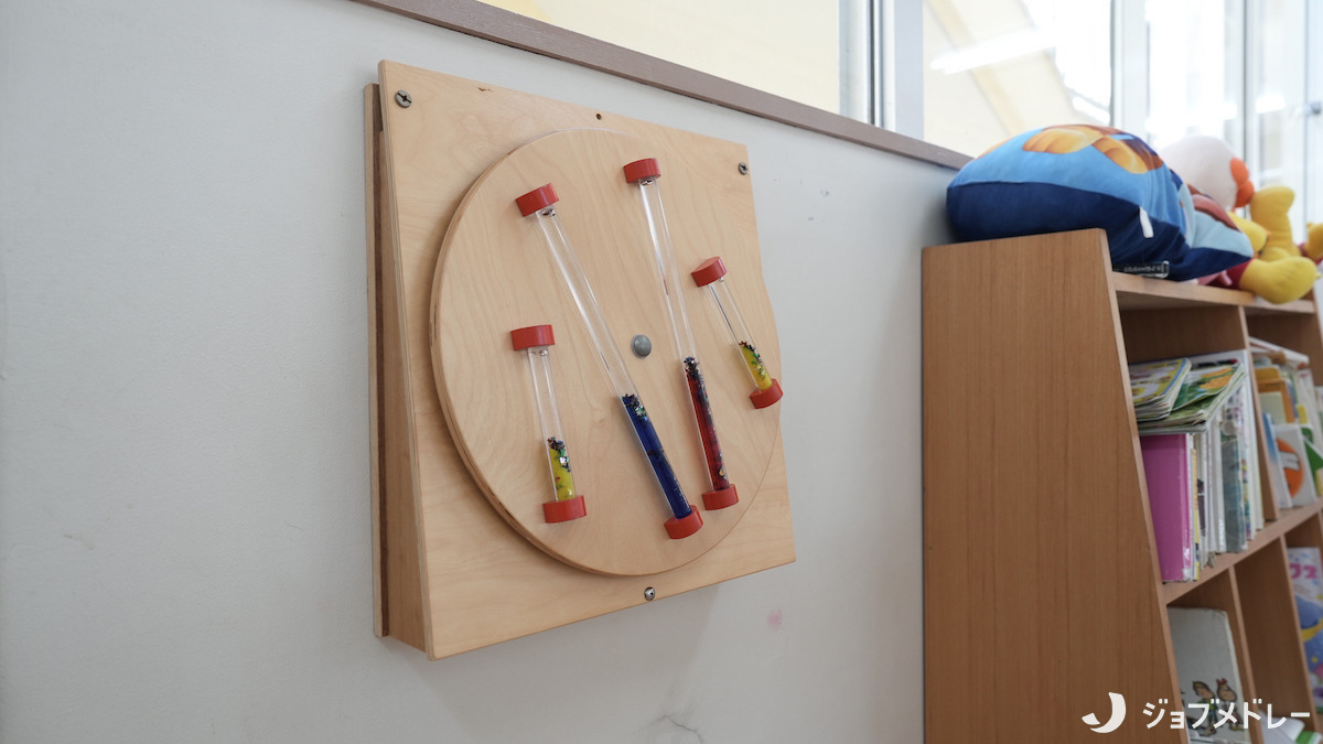 認定こども園　手賀の丘幼稚園・保育園（保育士の求人）の写真29枚目：知育玩具にもこだわっています！