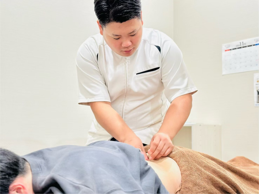 はぴねす鍼灸整骨院　天六院（鍼灸師の求人）の写真4枚目：技術をしっかり身に付けられる！
