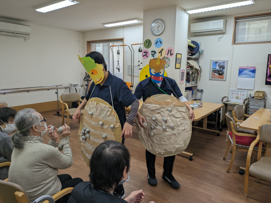 リハスマイルホーム鶴見市場【2025年06月01日オープン】（介護職/ヘルパーの求人）の写真2枚目：季節のレクリエーション活動も楽しみます！！