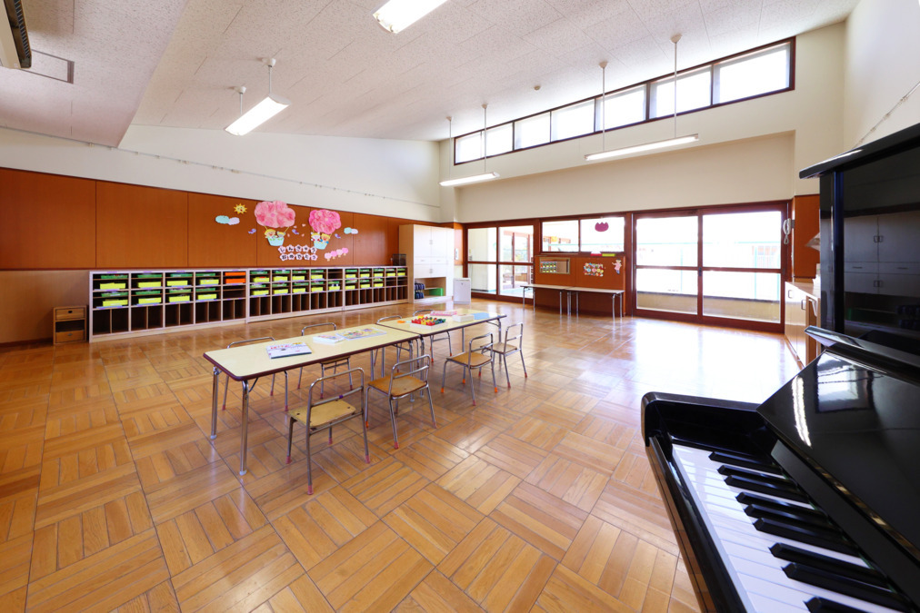はなの木幼稚園（幼稚園教諭の求人）の写真8枚目：保育室内部
