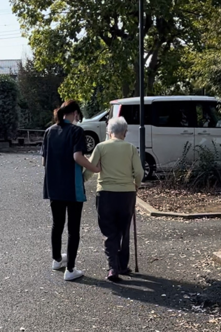 ＡＬＳＯＫケアプラス株式会社　東京多摩営業所（理学療法士の求人）の写真2枚目：